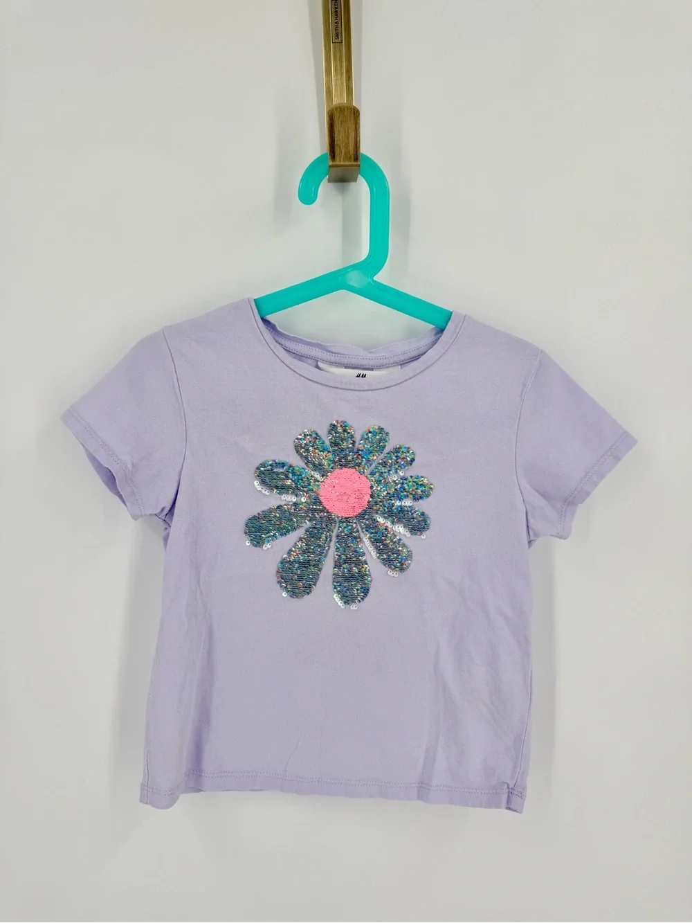 H&M Girls Lavender Sequin Daisy T-Shirt Size 5/6